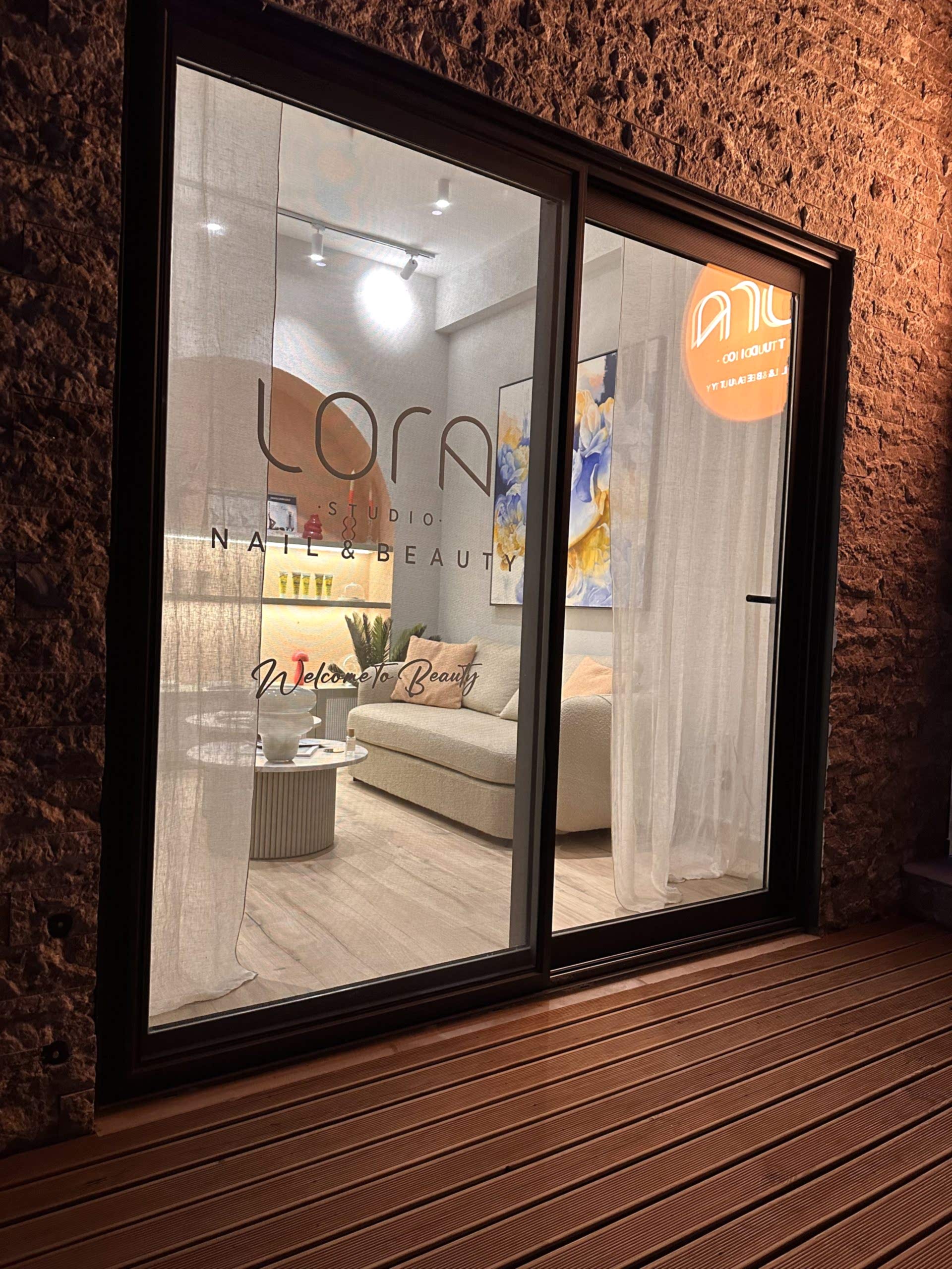Gallery 01